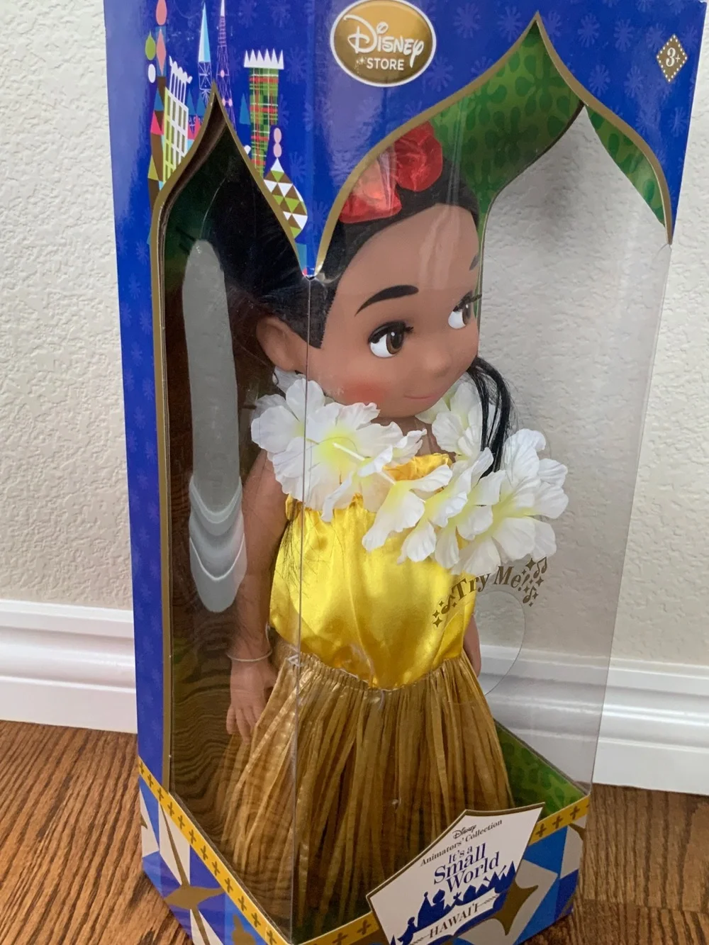 Disney Hawaii It’s a Small World Animator’s Collection Singing Doll New in Box